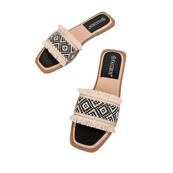 Слама тъкани слайдове Дамски летни обувки Външно облекло Нова мода 2022 Плосък ток флип флоп отворен пръст чехъл